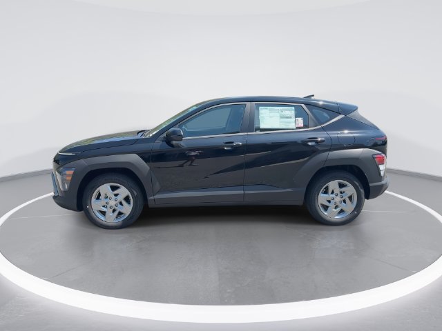Used 2027 Black Hyundai SE image 5