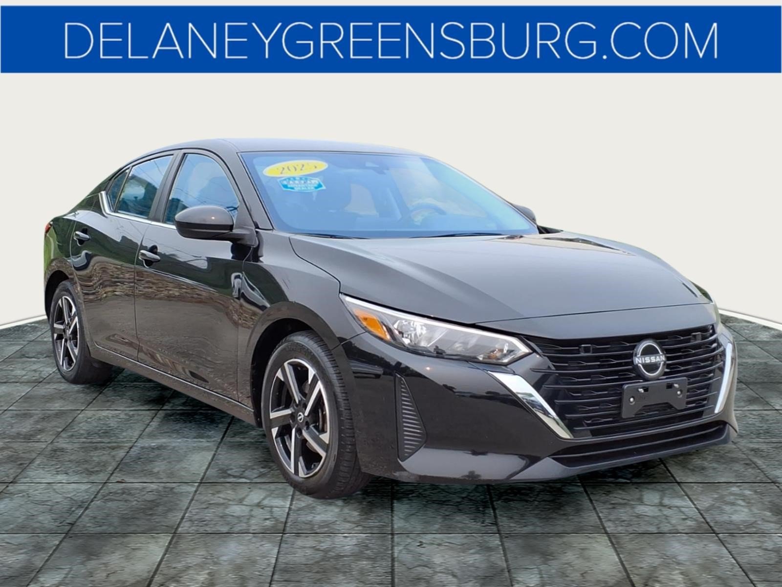 Used 2025 Super Black Kh3 Nissan SV image 1