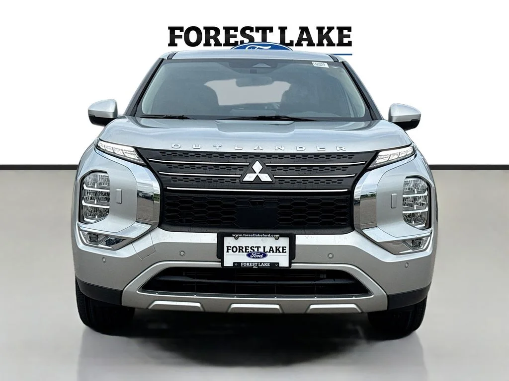 Used 2023 Mitsubishi Outlander SE with VIN JA4J4UA84PZ011071 for sale in Forest Lake, Minnesota