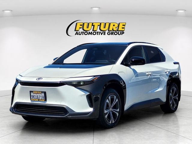 Used 2023 Beige Toyota XLE image 8