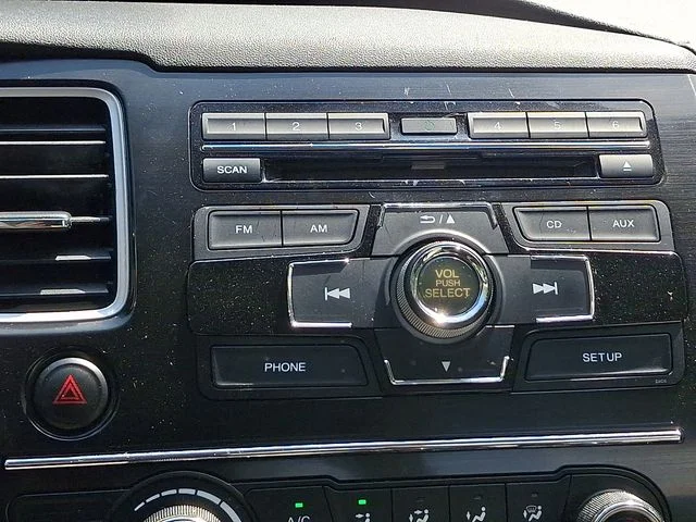 Used 2013 Gray Honda LX image 22