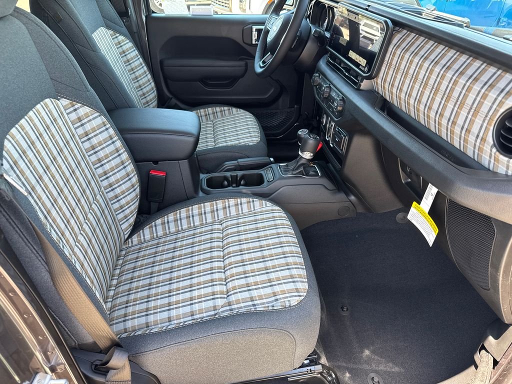 New 2026 Granite Crystal Metallic Clear-Coat Exterior Paint Jeep 85th Anniversary Edition image 15