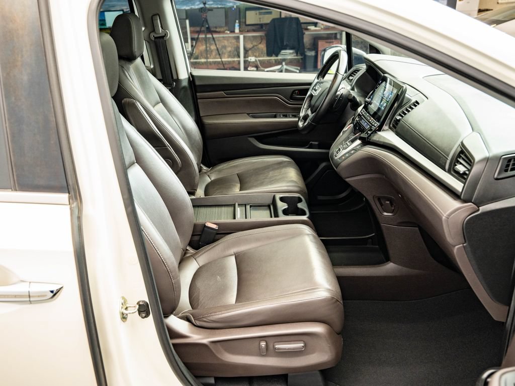 Used 2019 White Honda EX-L image 25