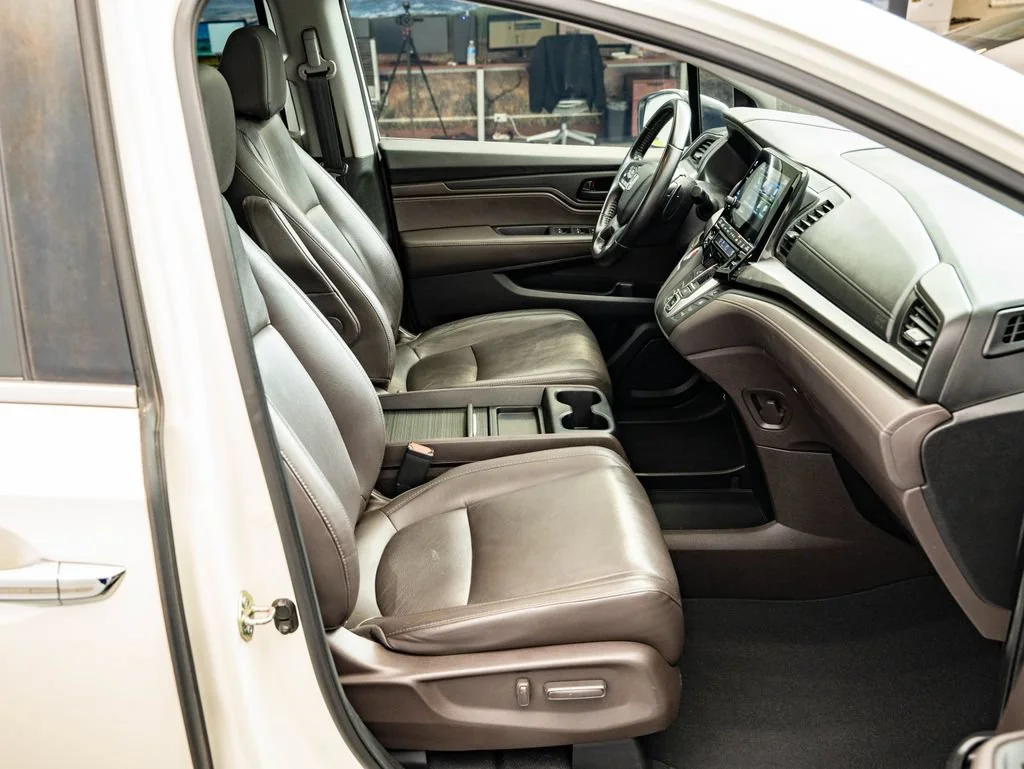 Used 2019 White Honda EX-L image 25