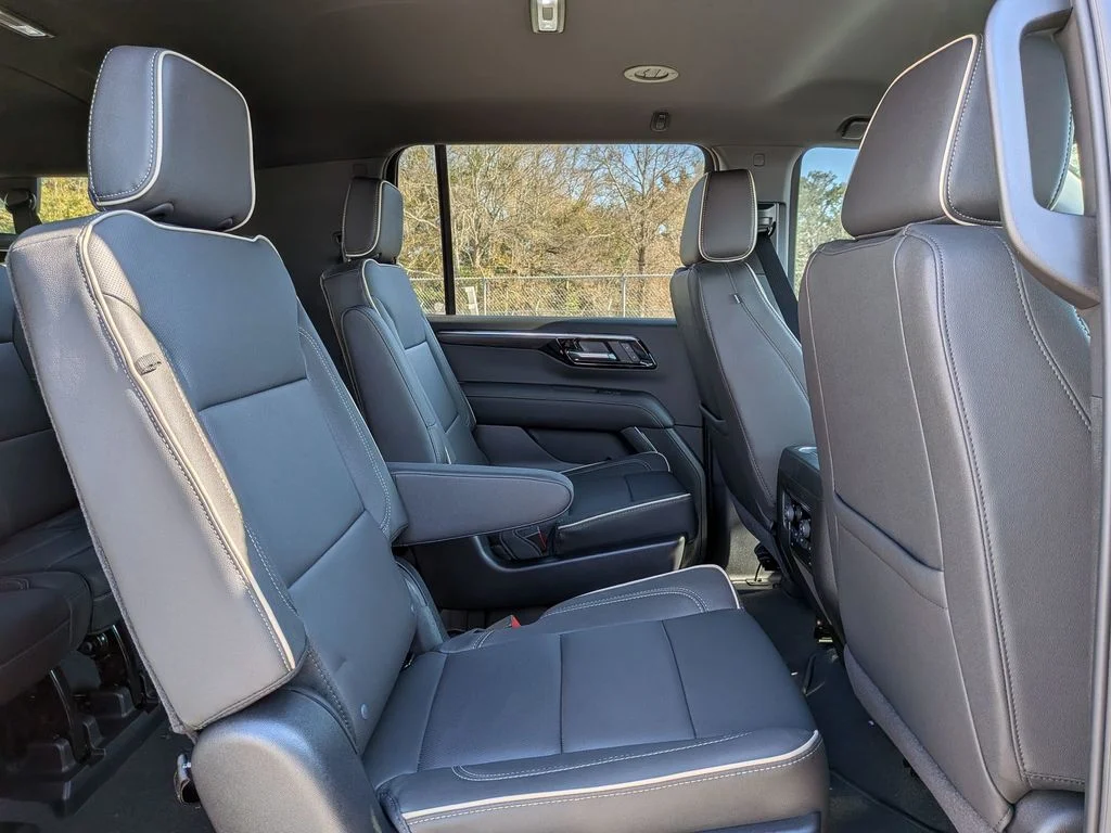 2026 Chevrolet Suburban Premier - Photo 31