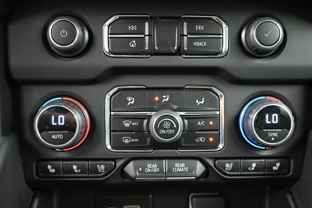 Used 2023 White Chevrolet Premier image 9