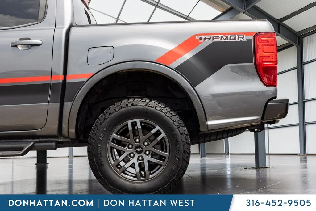Used 2021 Gray Ford Lariat image 30