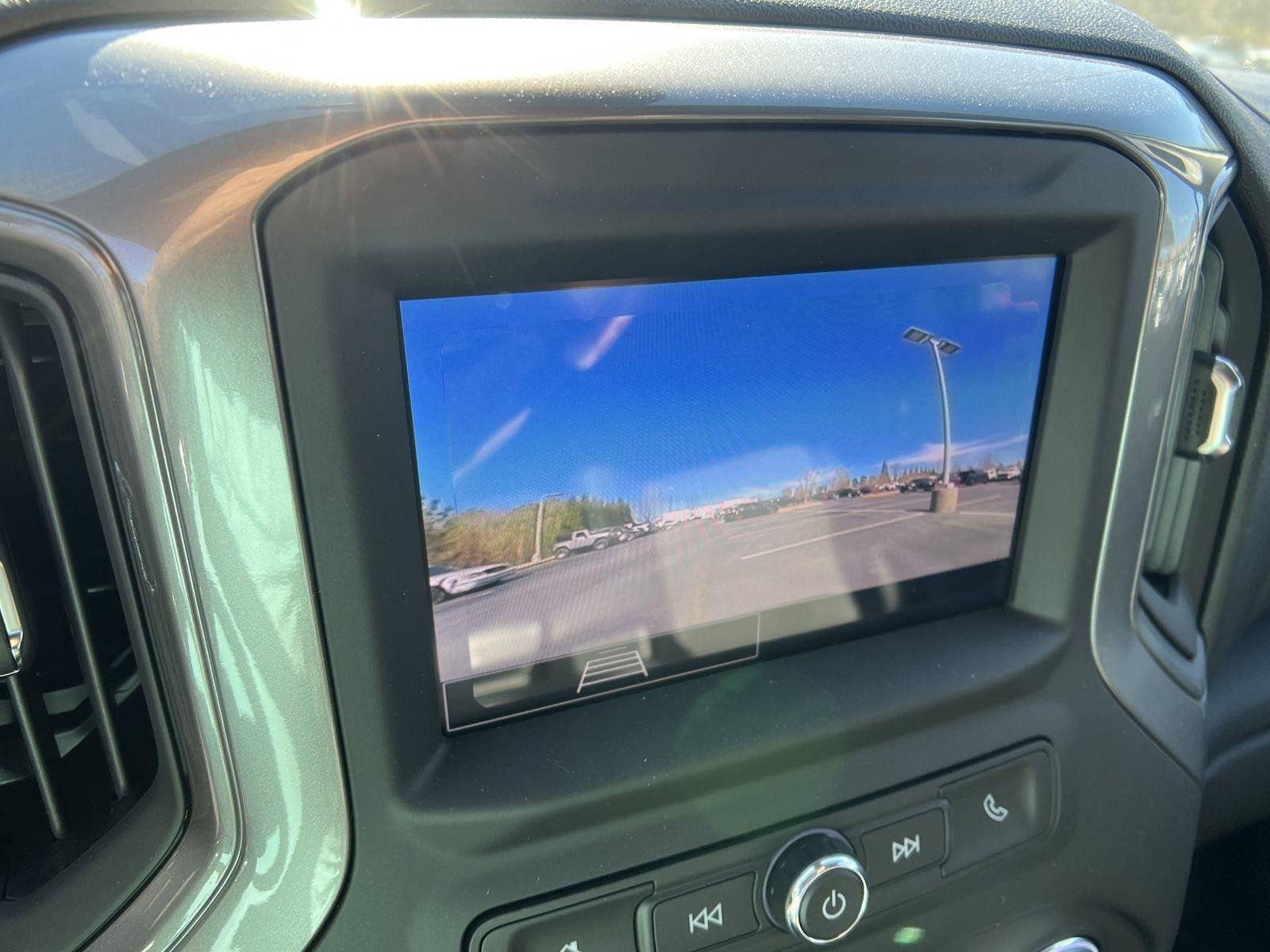 New 2025 Summit White GMC Pro image 20