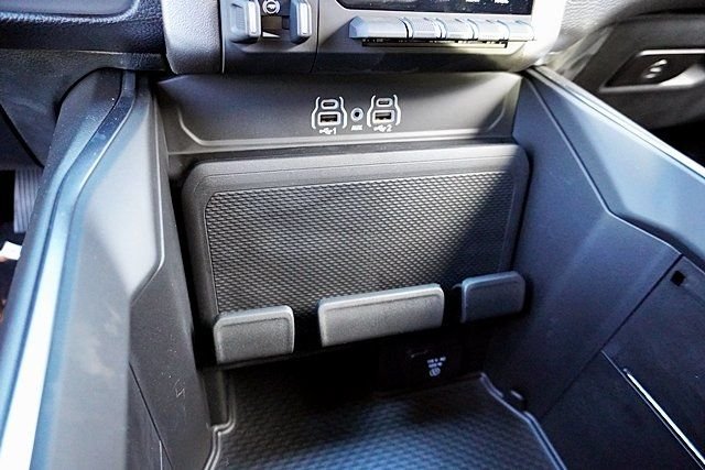 New 2026 Granite Crystal Metallic Clear-Coat Exterior Paint RAM Big Horn/Lone Star image 35