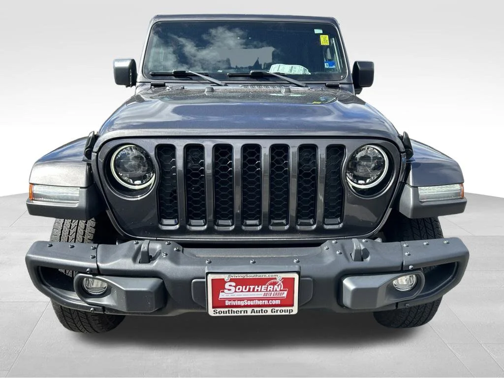 Used 2023 Gray Jeep Sport image 9