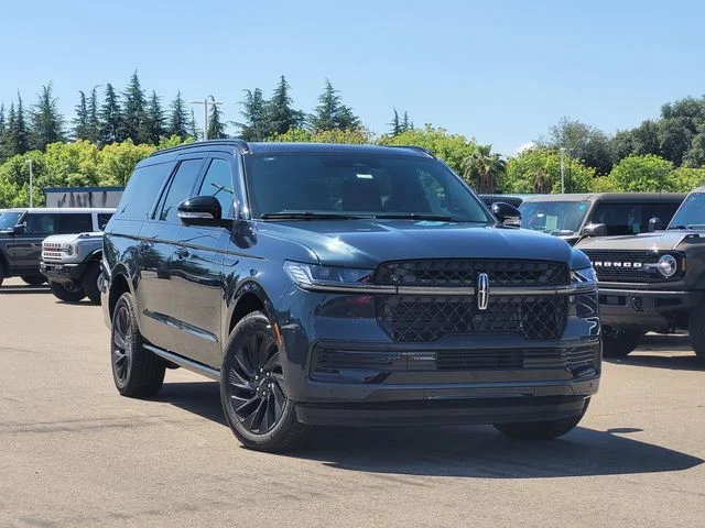 2026 Lincoln Navigator Reserve L 4WD's photo