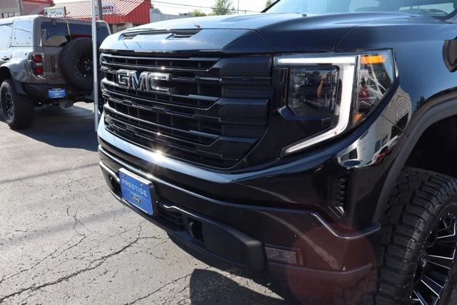 Used 2022 Black GMC Elevation image 12