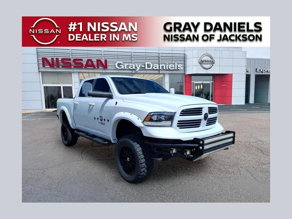Used 2015 White Ram Big Horn image 1