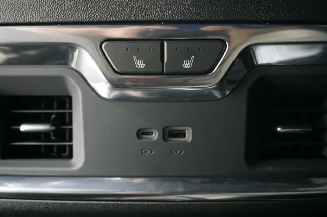 New 2026 Summit White GMC Denali Ultimate DRW image 21