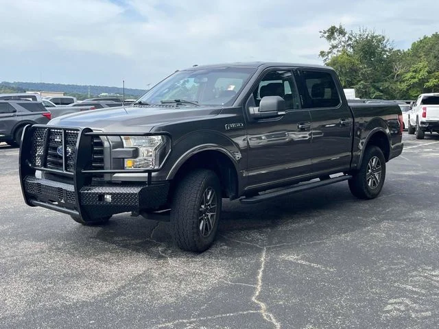 Used 2017 Gray Ford XLT image 8