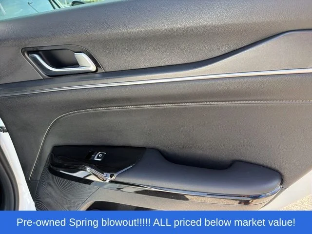 Used 2025 White Kia GT-Line image 49
