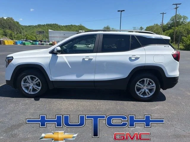 Used 2024 Summit White GMC SLE image 8