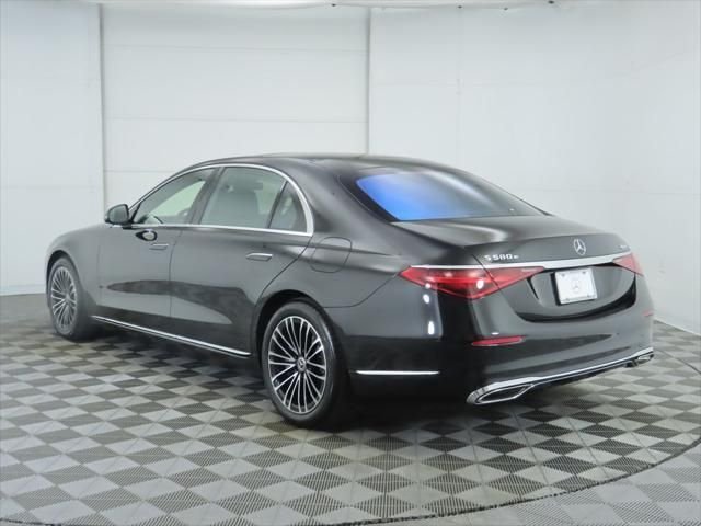 New 2026 Obsidian Black Metallic Mercedes-Benz S 580e image 7