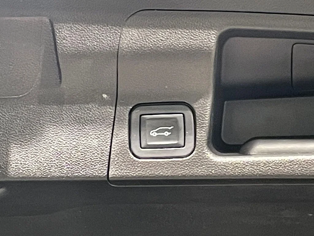 Used 2019 Blue GMC SLE-2 image 13