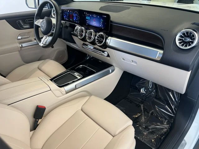 Used 2025 Polar White Mercedes-Benz 300 image 50