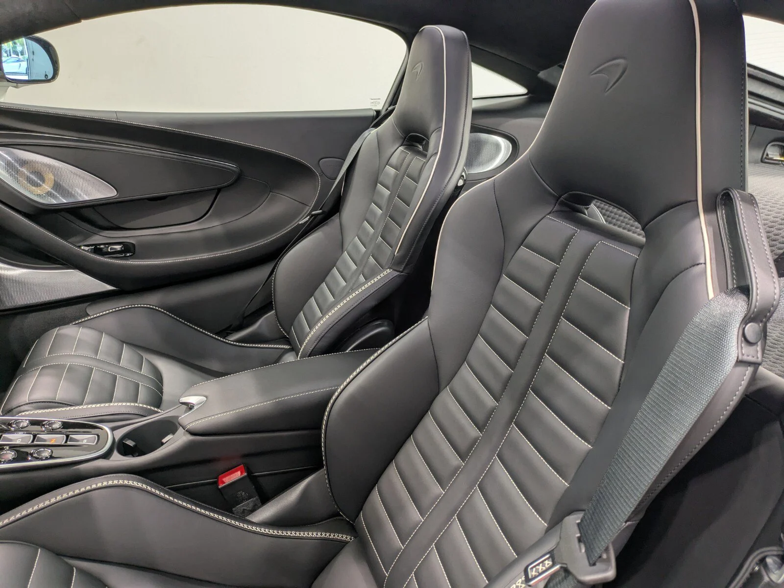 2025 McLaren GTS Base - Photo 8