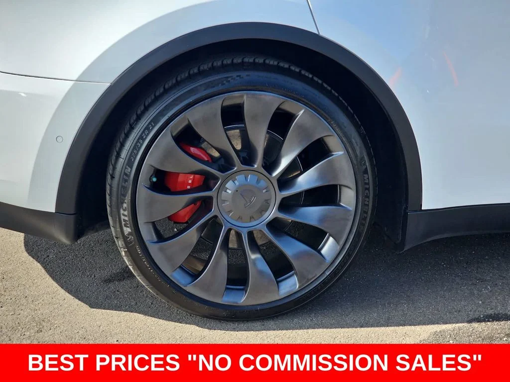 Used 2022 White Tesla Performance image 39
