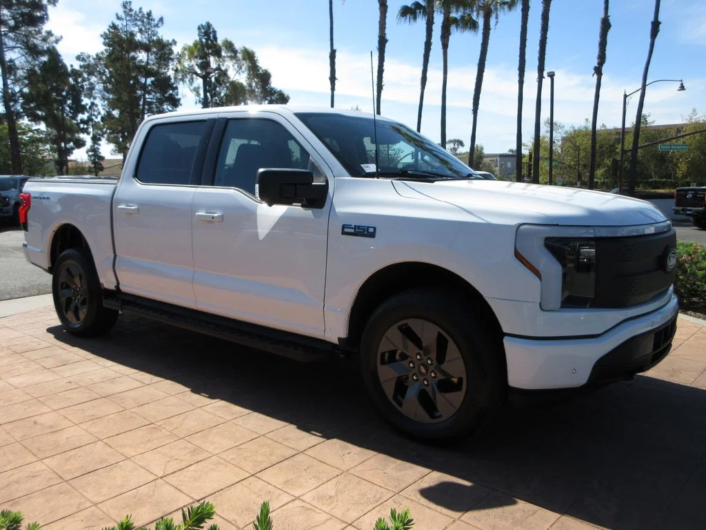 Certified Used 2024 Oxford White Ford Flash image 6