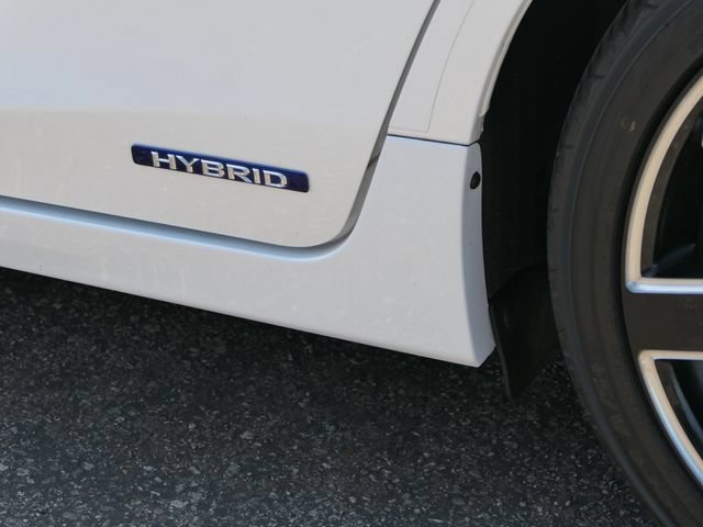 Used 2015  Lexus Hybrid image 12