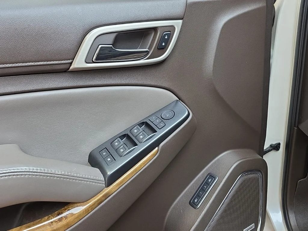Used 2015 White GMC Denali image 26