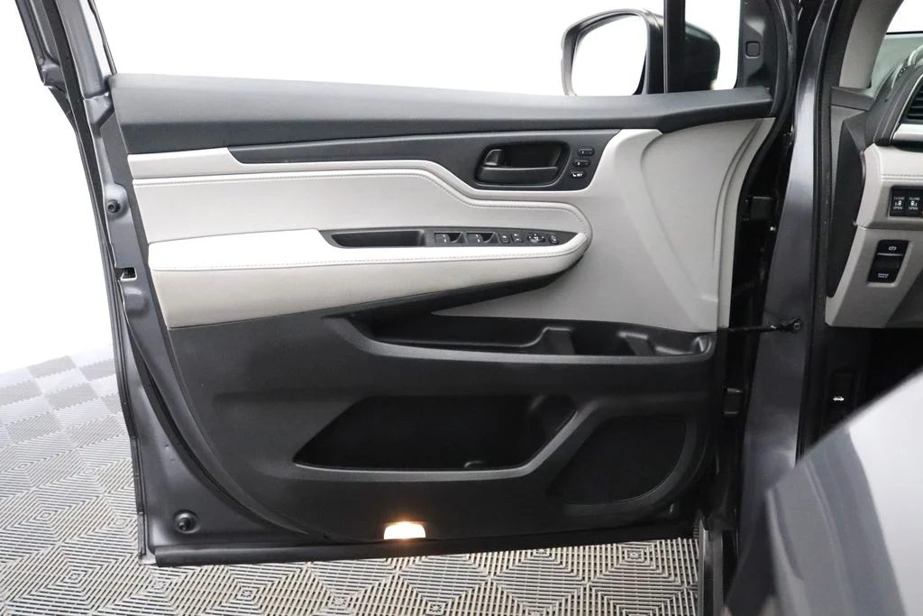 Used 2019 Gray Honda EX-L image 16
