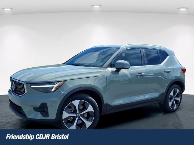 2025 Volvo XC40