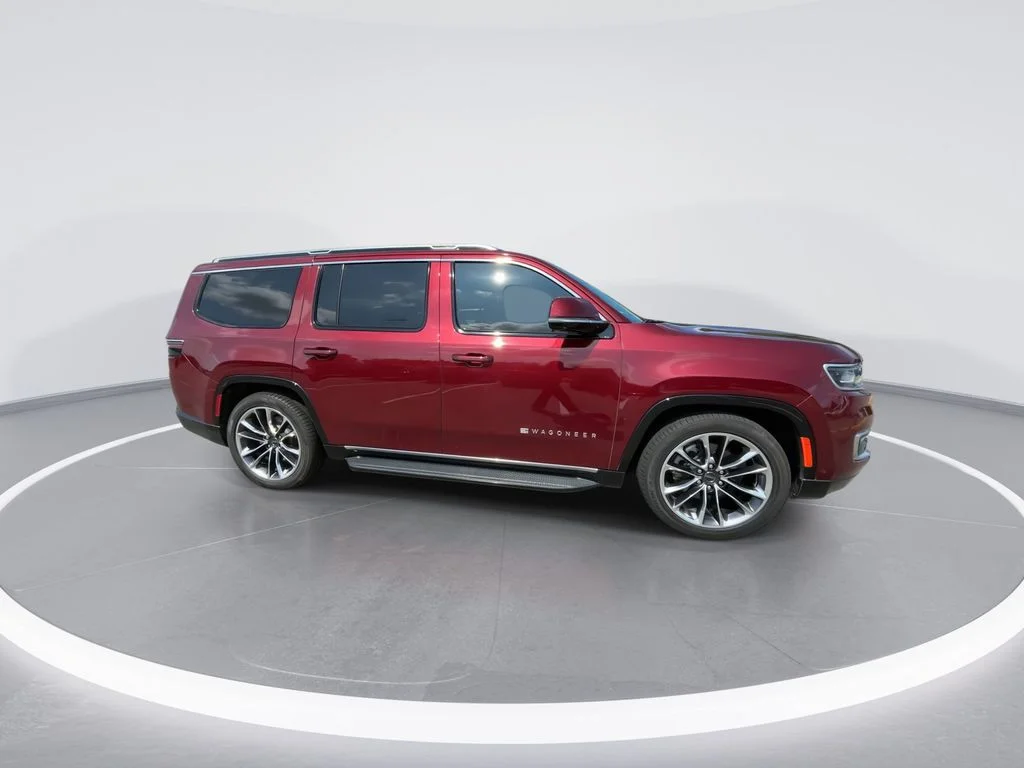 Used 2022 Red Jeep Series II image 9