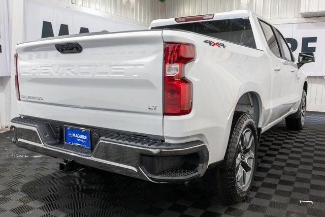 New 2026 Summit White Chevrolet LT (2FL) image 5