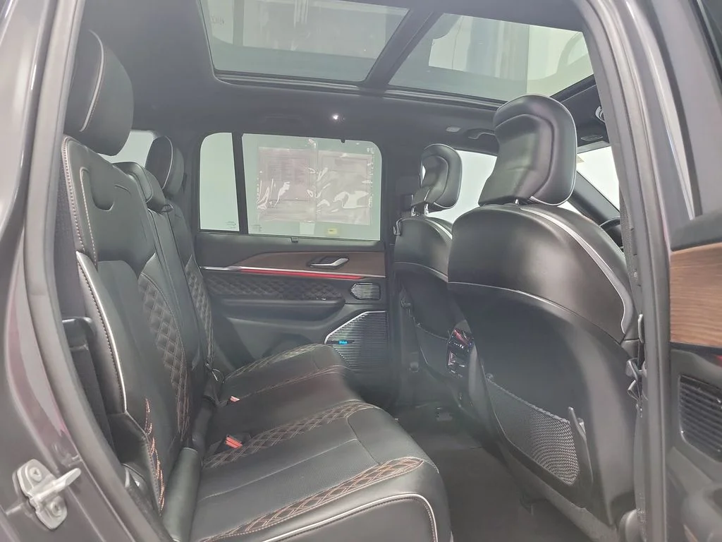 Certified Used 2022 Gray Jeep Summit 4xe image 19