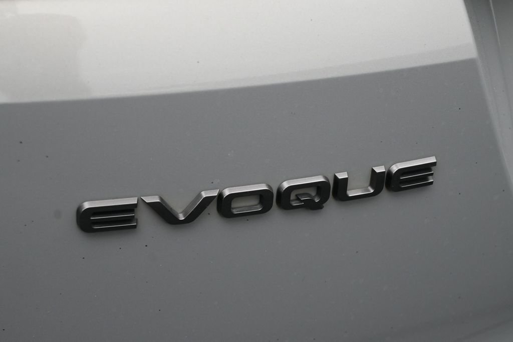 Used 2020  Land Rover First Edition image 8