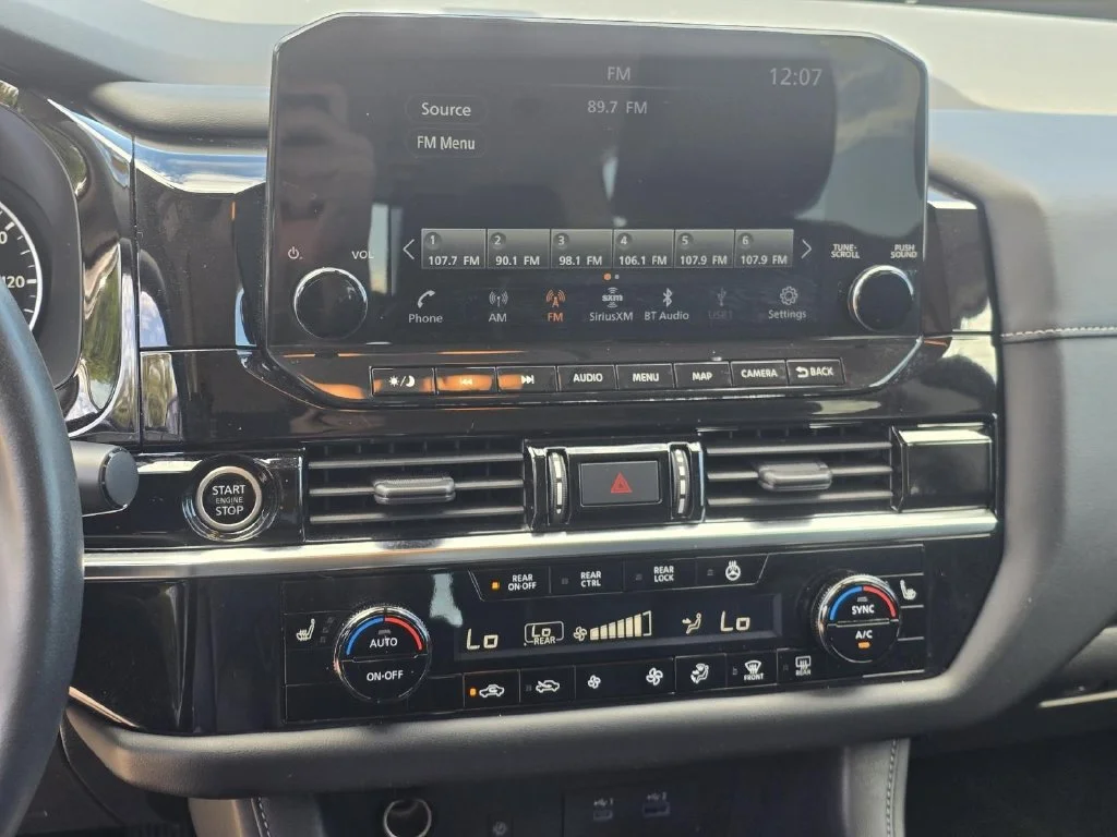 Used 2023 Black Nissan SL image 17