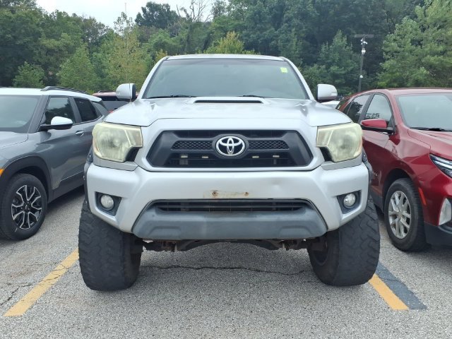 Used 2013  Toyota N image 3