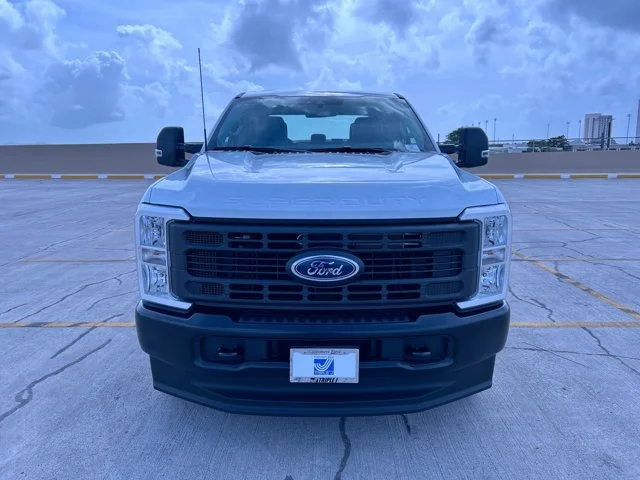 New 2026 OXFORD WHITE Ford XL Crew Cab image 16