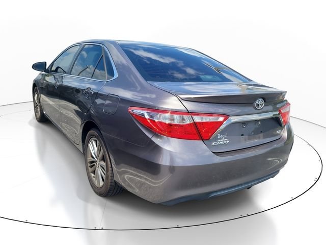 Used 2016 Gray Toyota SE image 3
