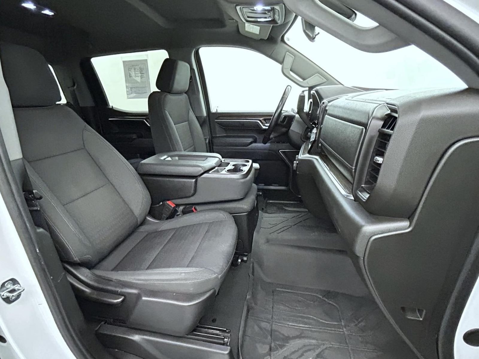 Used 2023 White Chevrolet LT image 15