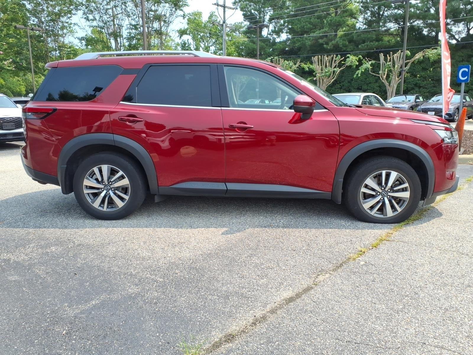 2024 Nissan Pathfinder SL - Photo 5