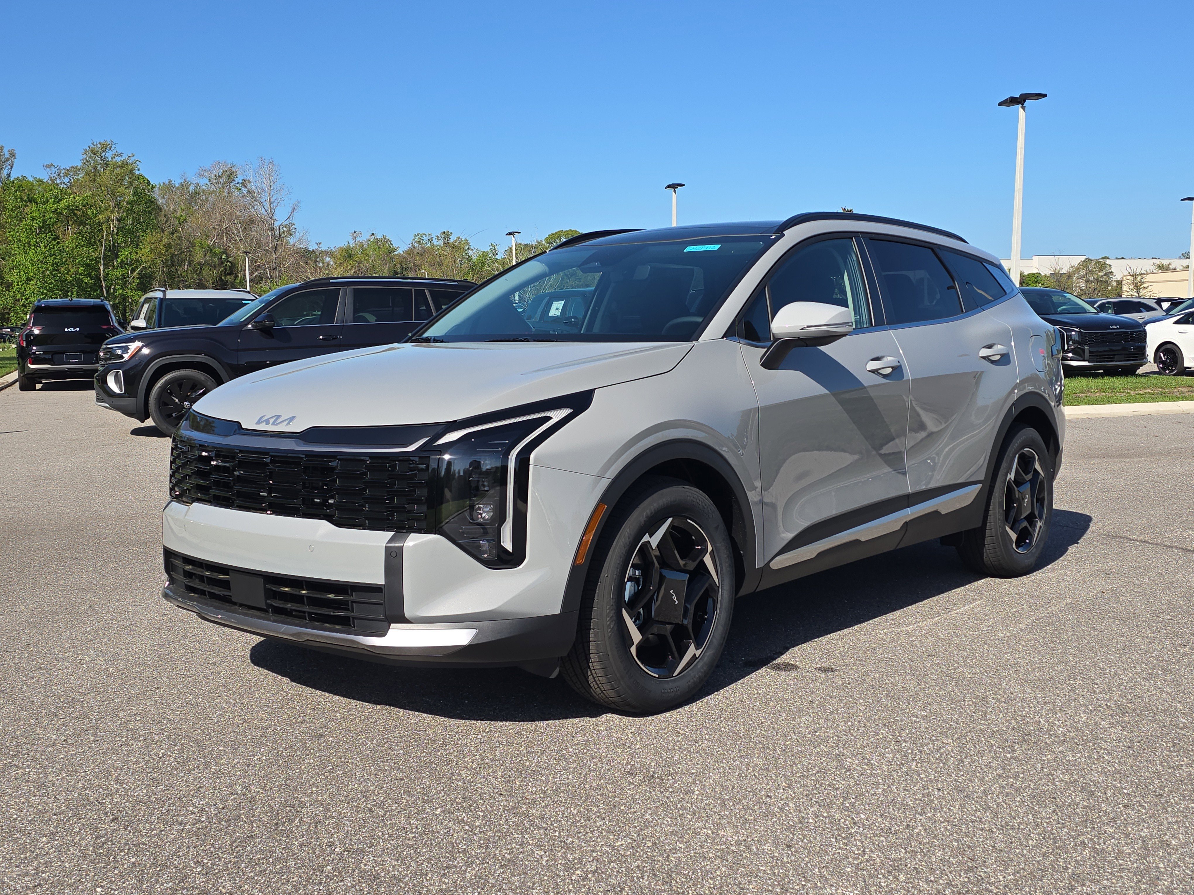 New 2026 Wolf Gray Kia EX image 4
