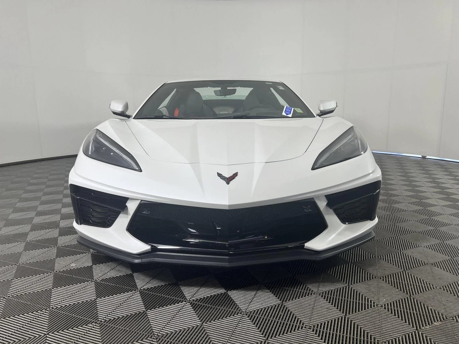 Used 2023 White Pearl Metallic Tricoat Chevrolet Stingray image 29