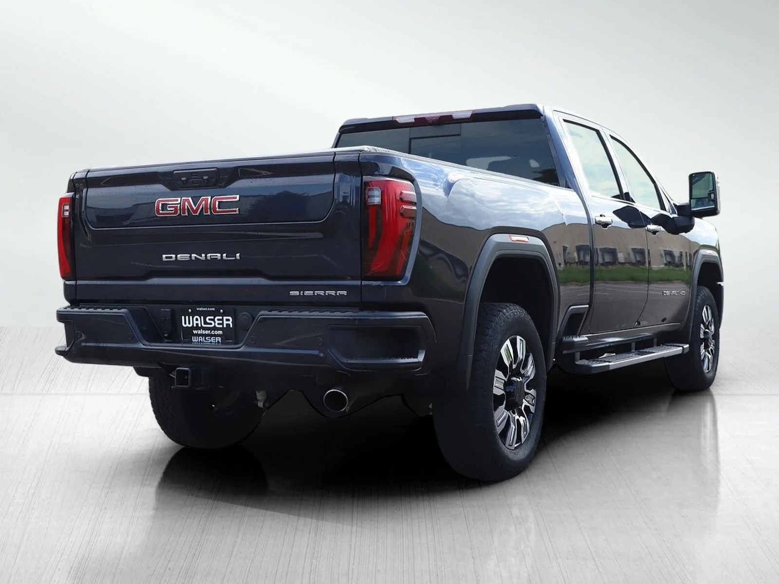 Used 2024 Titanium Rush Metallic GMC Denali image 5