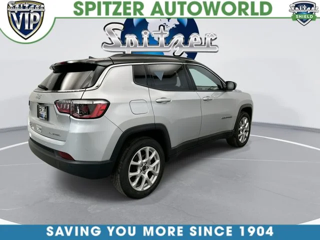 Used 2025 Silver Jeep Limited image 9