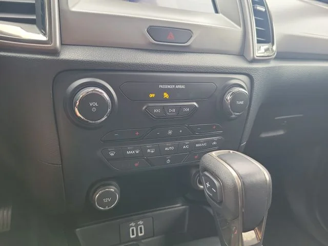 Used 2019 Magnetic Metallic Ford XLT image 24