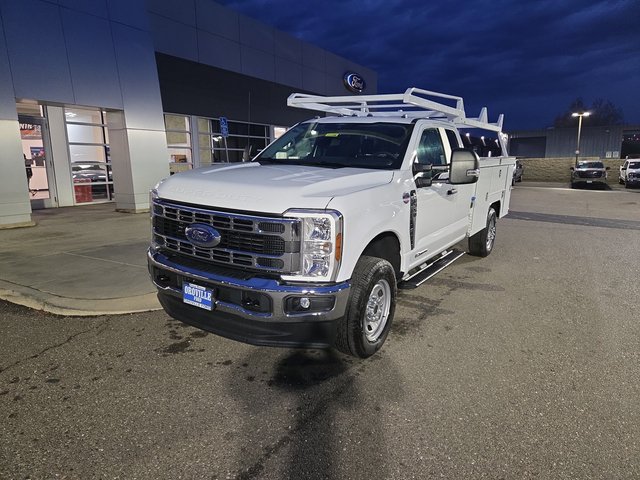 2026 Ford Chassis Cab F-350® XL