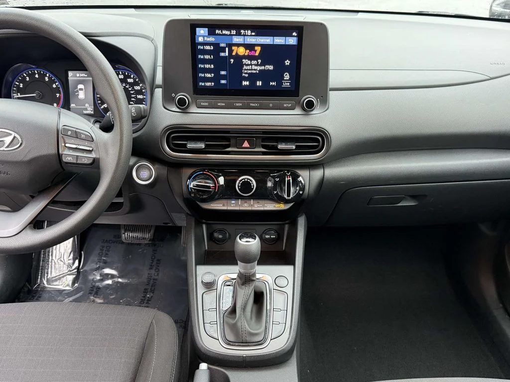 Used 2023 Gray Hyundai SEL image 18