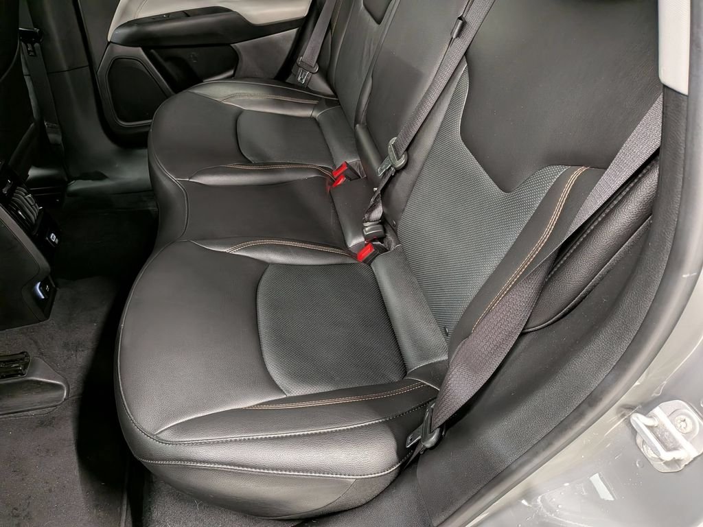 Used 2022 Gray Jeep Limited image 21