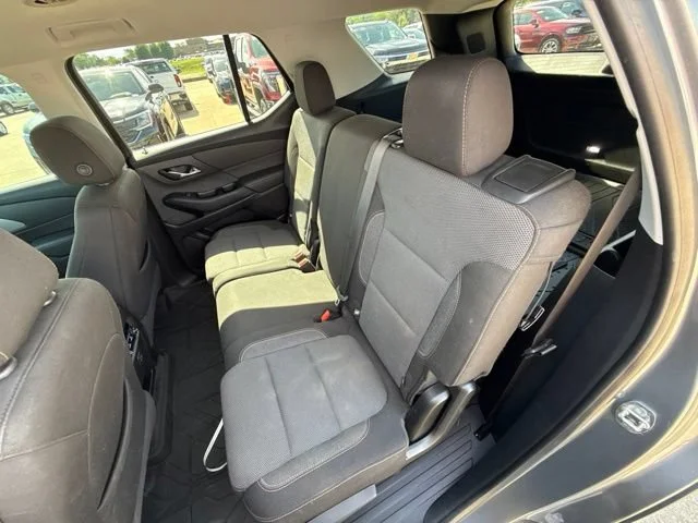 2020 Chevrolet Traverse LS - Photo 21